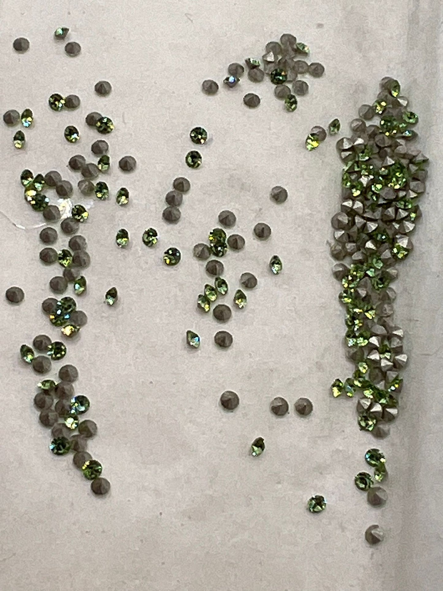 Swarovski® Chaton Peridot PP9