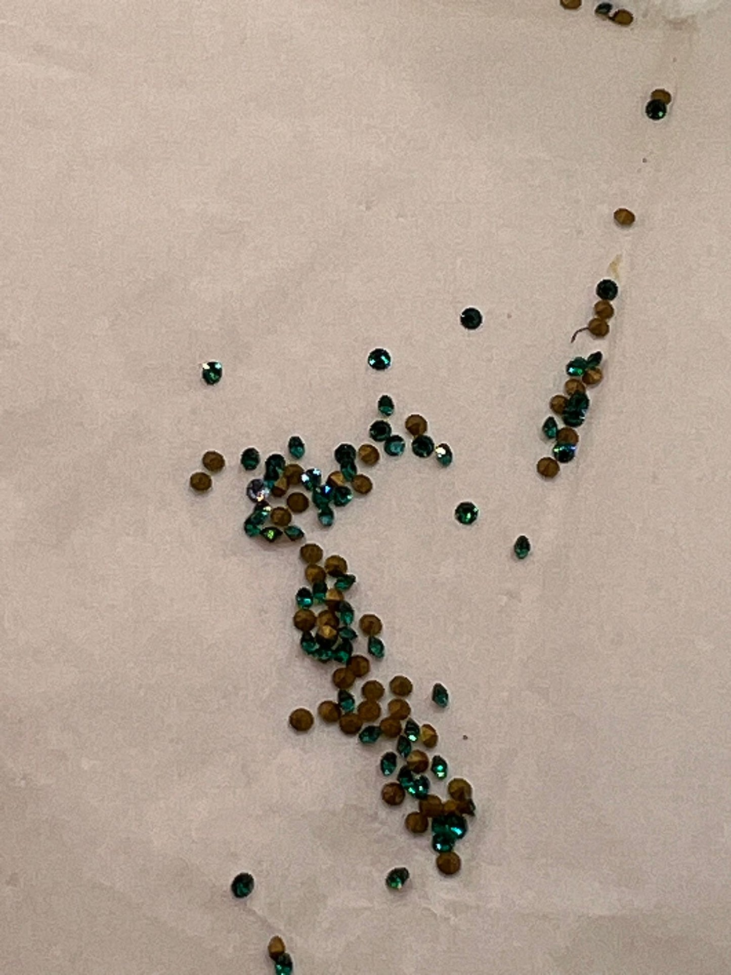 Swarovski® Chaton Vintage Emerald Gold Foiled PP5