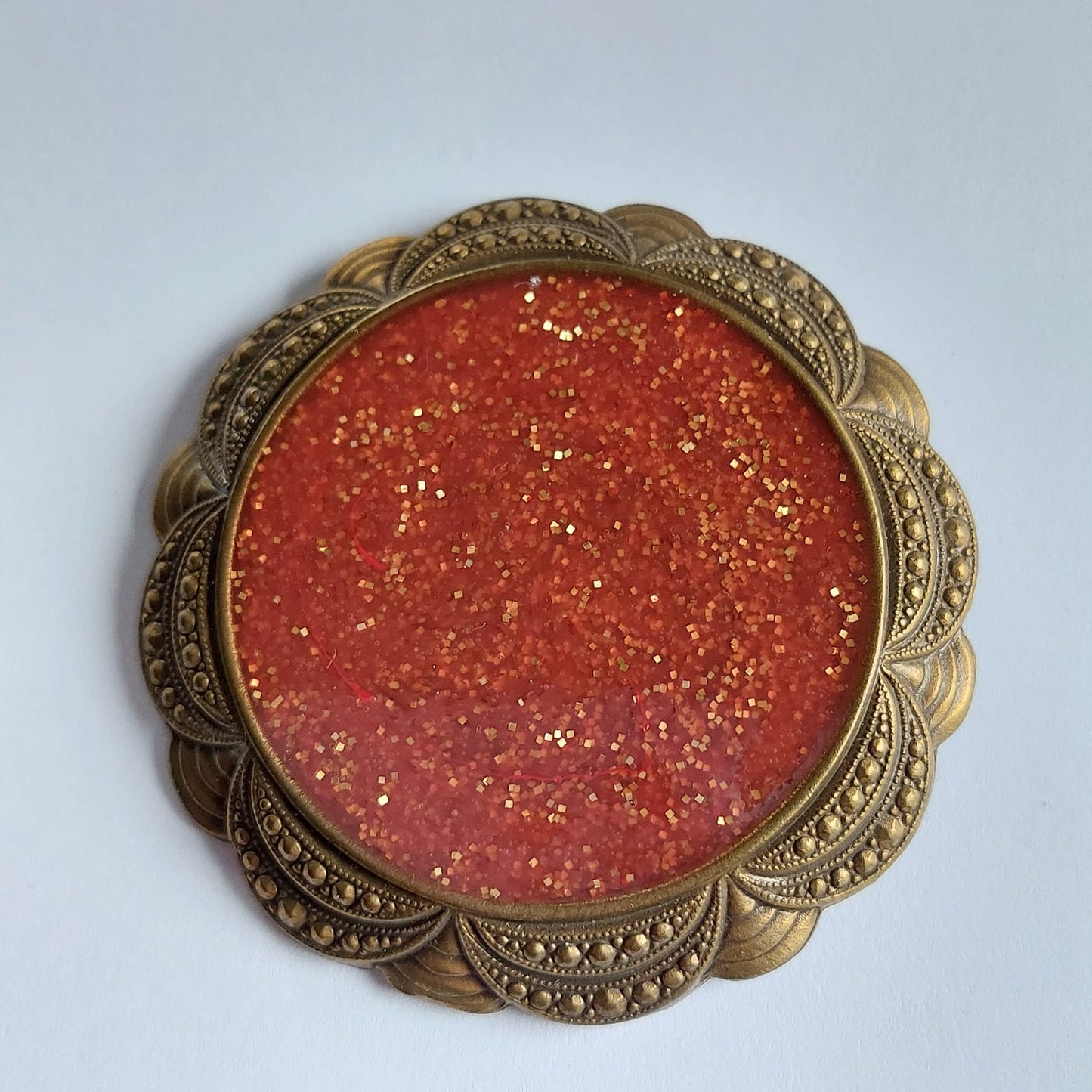 8410 Vintage Resin Brosche 50mm