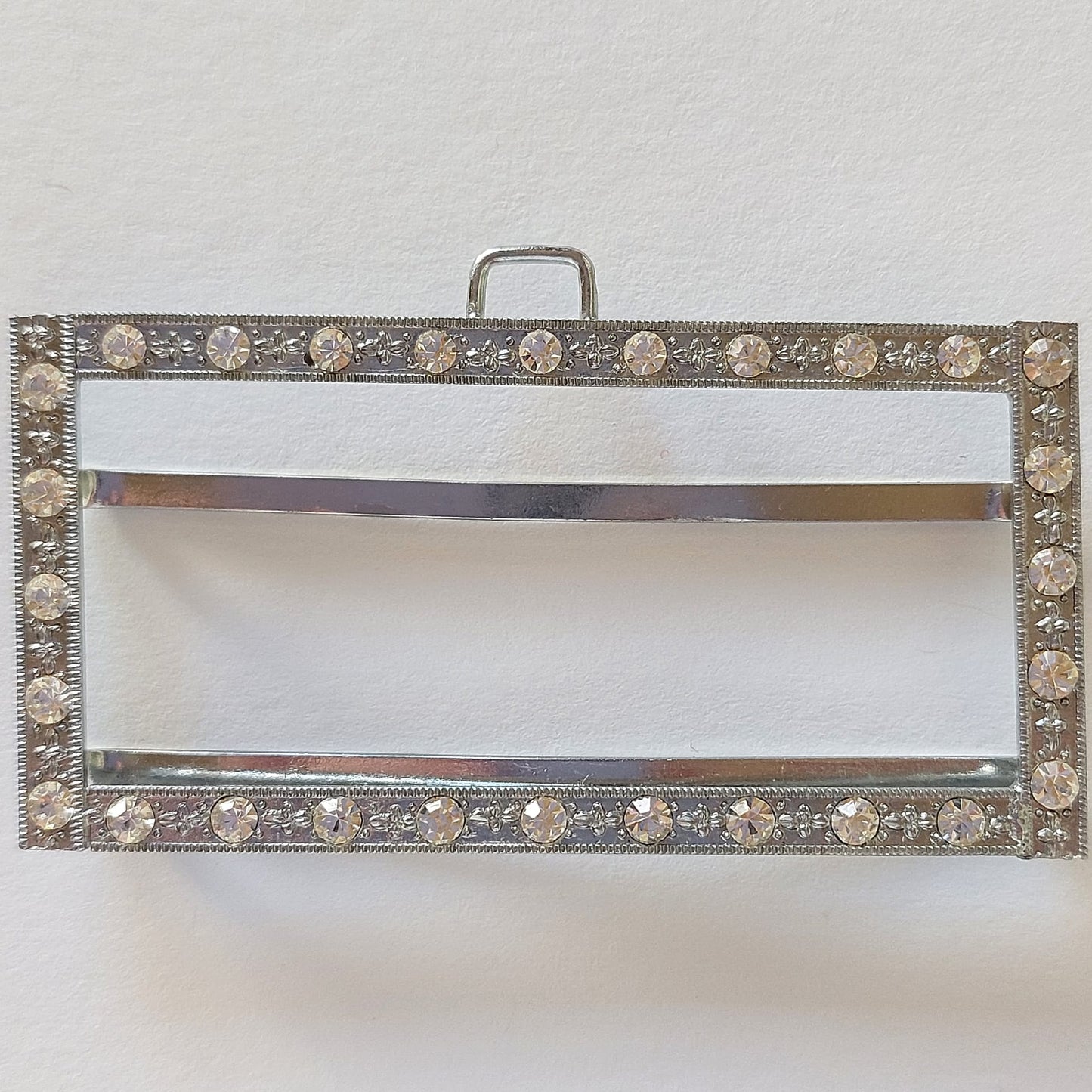 2058 Silberne Gürtelschnalle mit Swarovski Kristallen 65x25mm