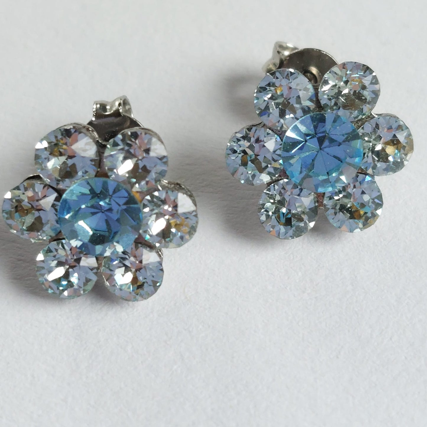 3628 Vintage Ohrringe mit Swarovski Kristallen 12mm