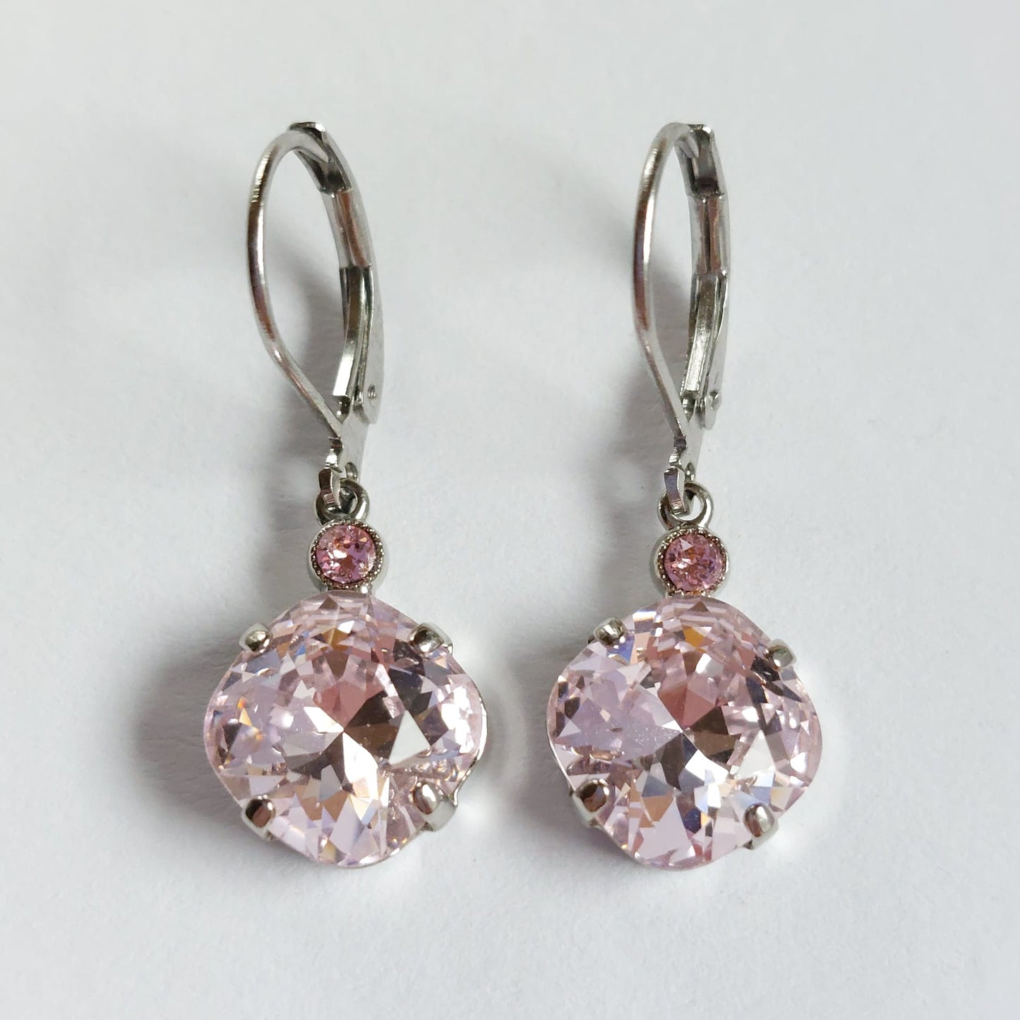 3163 Vintage Ohrringe mit Swarovski Kristallen 30mm