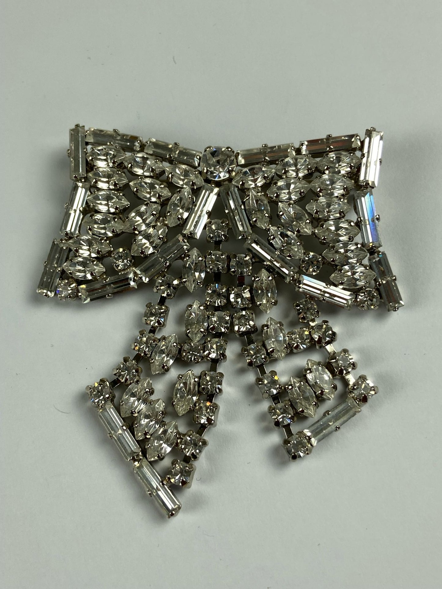 8760 Vintage Swarovski Kristallen Brosche 69mm
