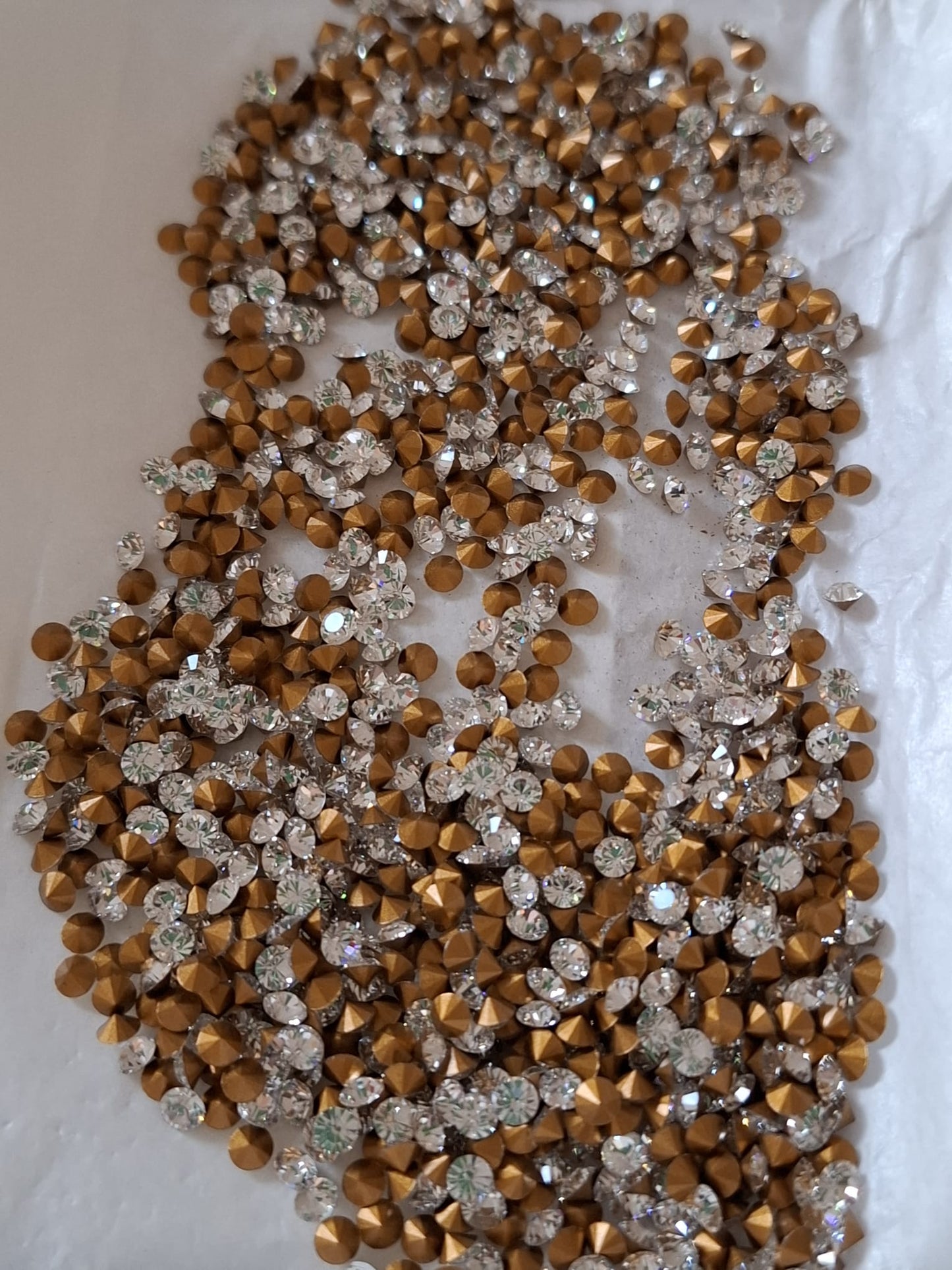 Swarovski® Chaton Vintage Crystal Gold Foiled PP26