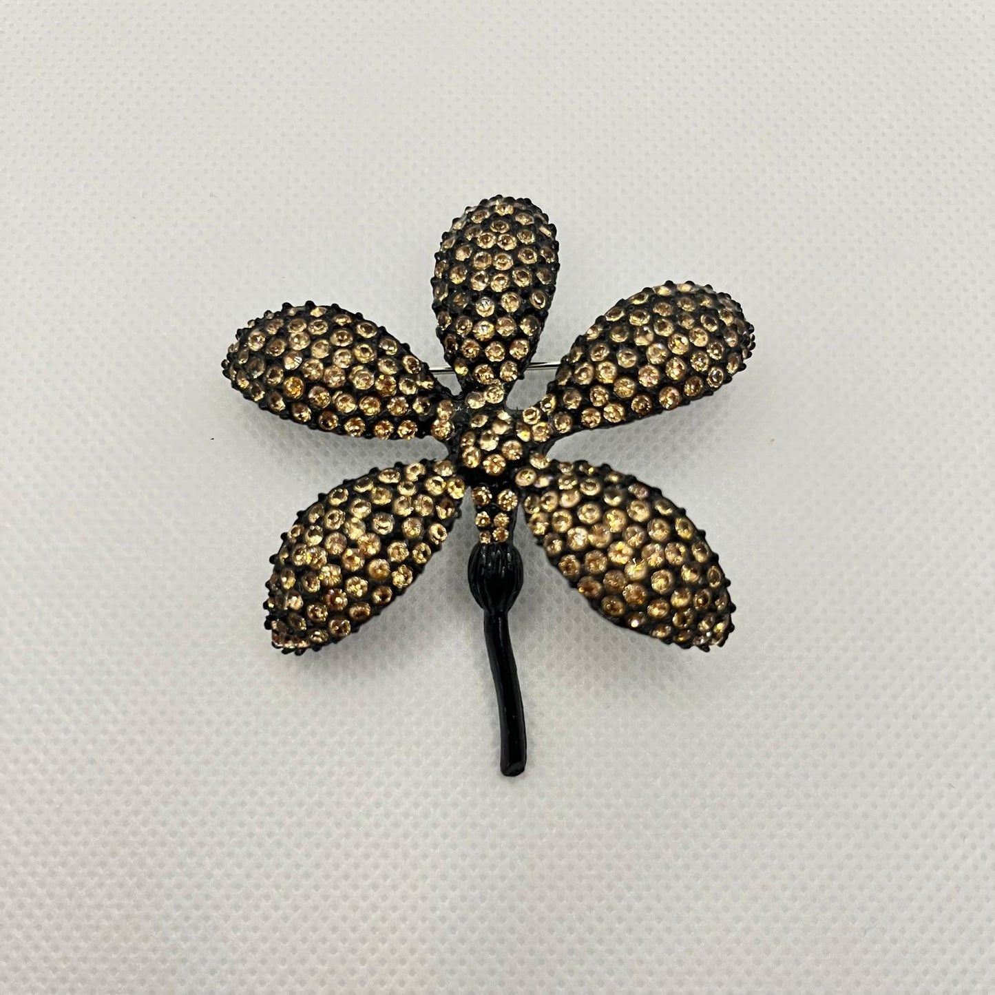8784 Vintage Swarovski Kristallen Brosche 62mm