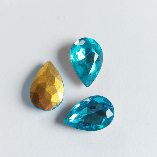 Vintage Swarovski® Fancy Large Pear Light Turquoise 14x9mm