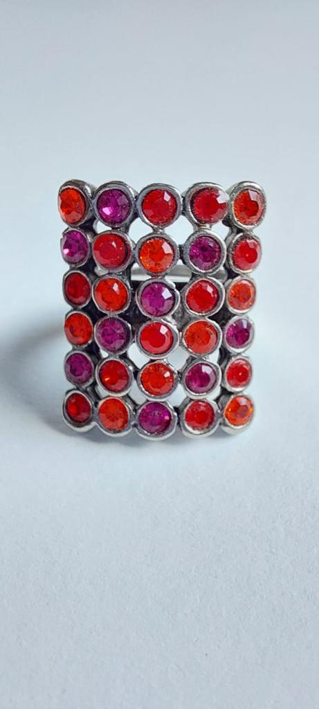 9954 Vintage Ring made with Swarovski Kristallen 25x20mm