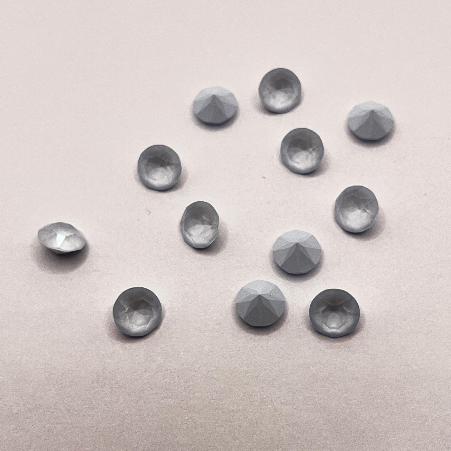 Swarovski® Chaton Powder Blue Unfoiled SS39