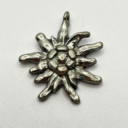 1155 Vintage Trachtenschmuck Kettenanhänger Edelweiß 33mm