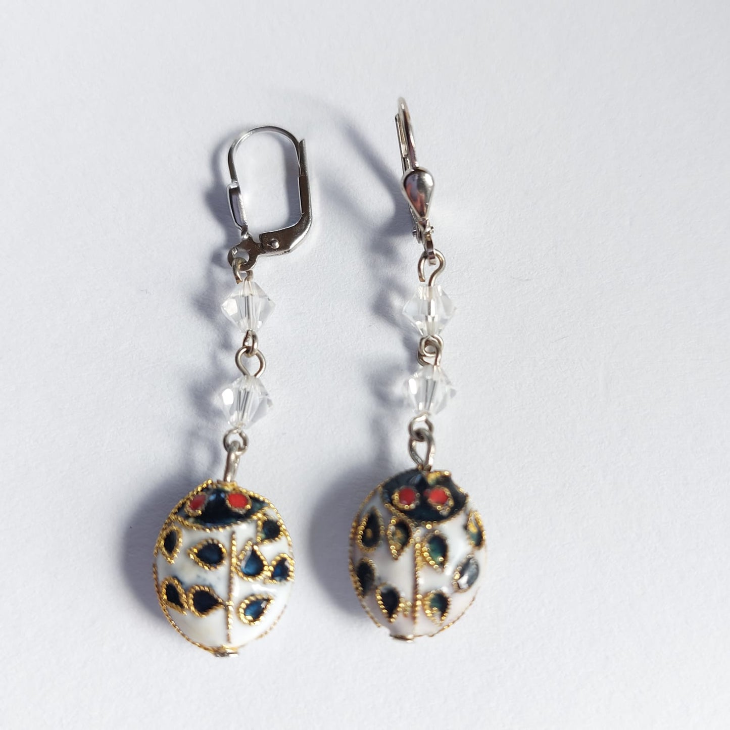 3545 Vintage-Ohrringe mit Swarovski-Perlen und Emaille-Charms 55mm