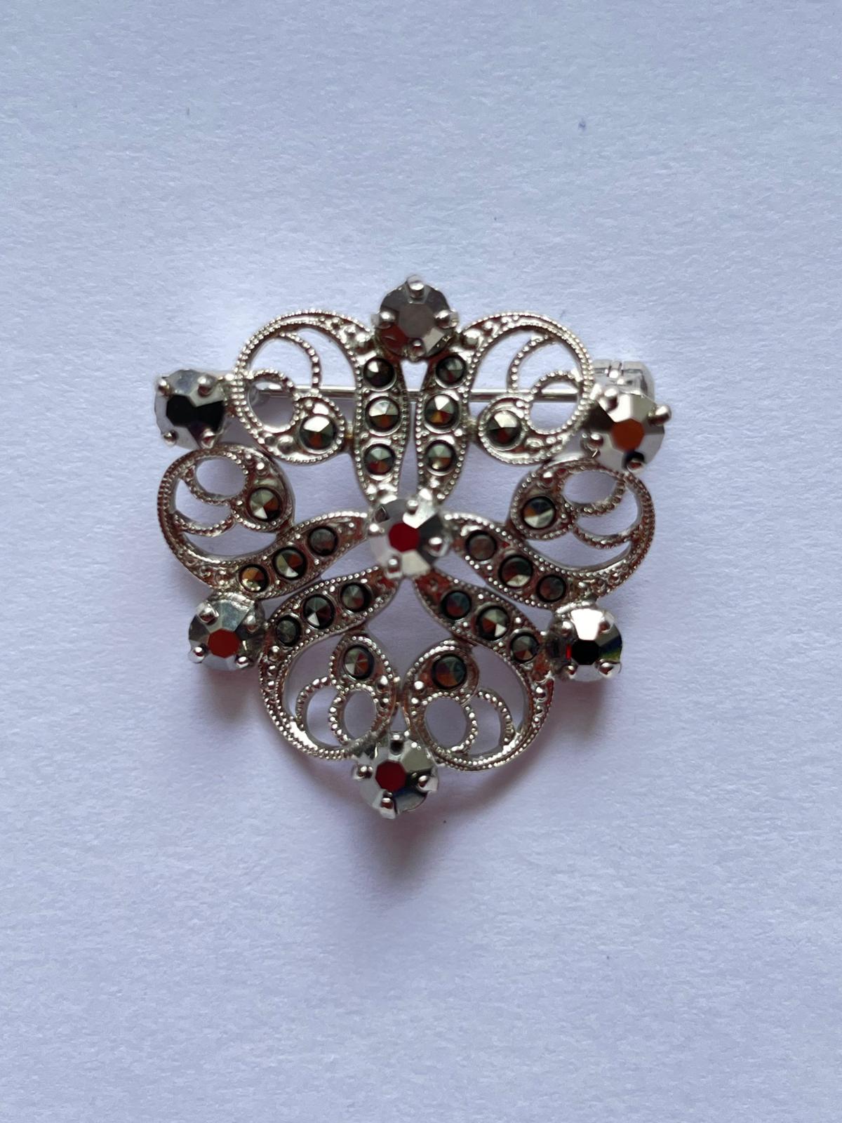 8510 Vintage Swarovski Kristallen Brosche 33mm