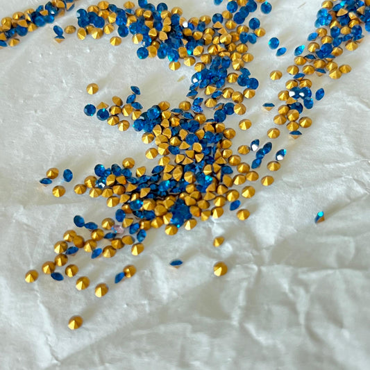 Swarovski® Chaton Vintage Capri Blue Gold Foiled PP15