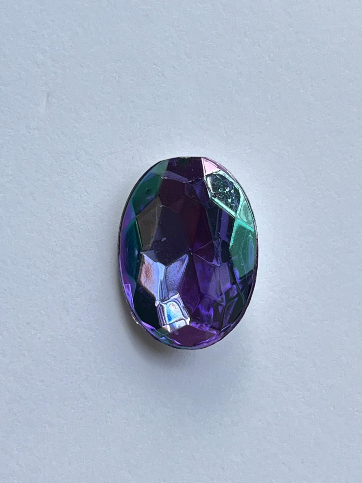 1008 Vintage Kunststoff Oval Crystal Cut 16mm