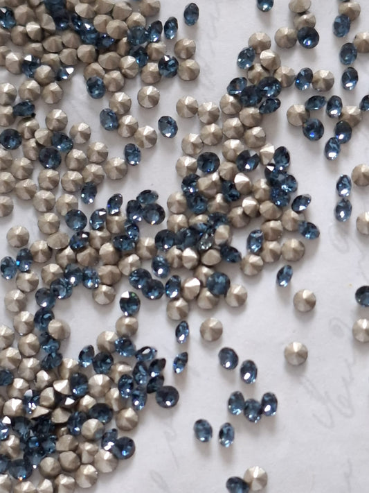 Swarovski® Chaton Montana PP14