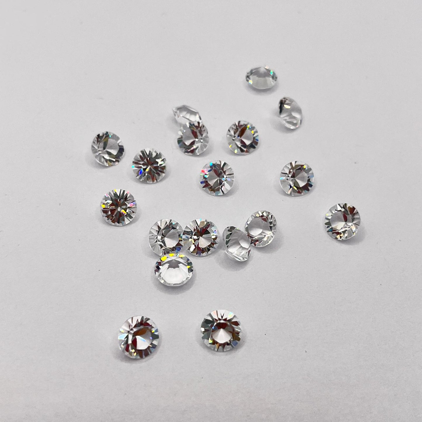 Swarovski® Chaton Crystal SS39