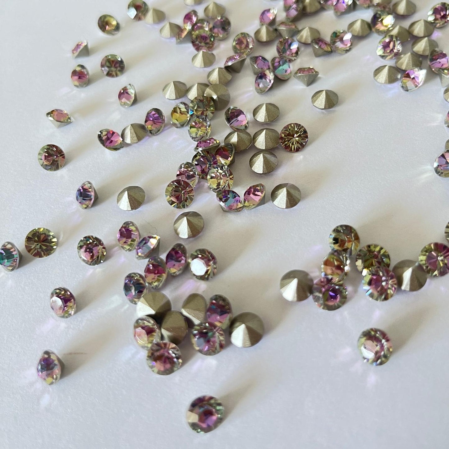 Swarovski® Chaton Vitrail Light SS29