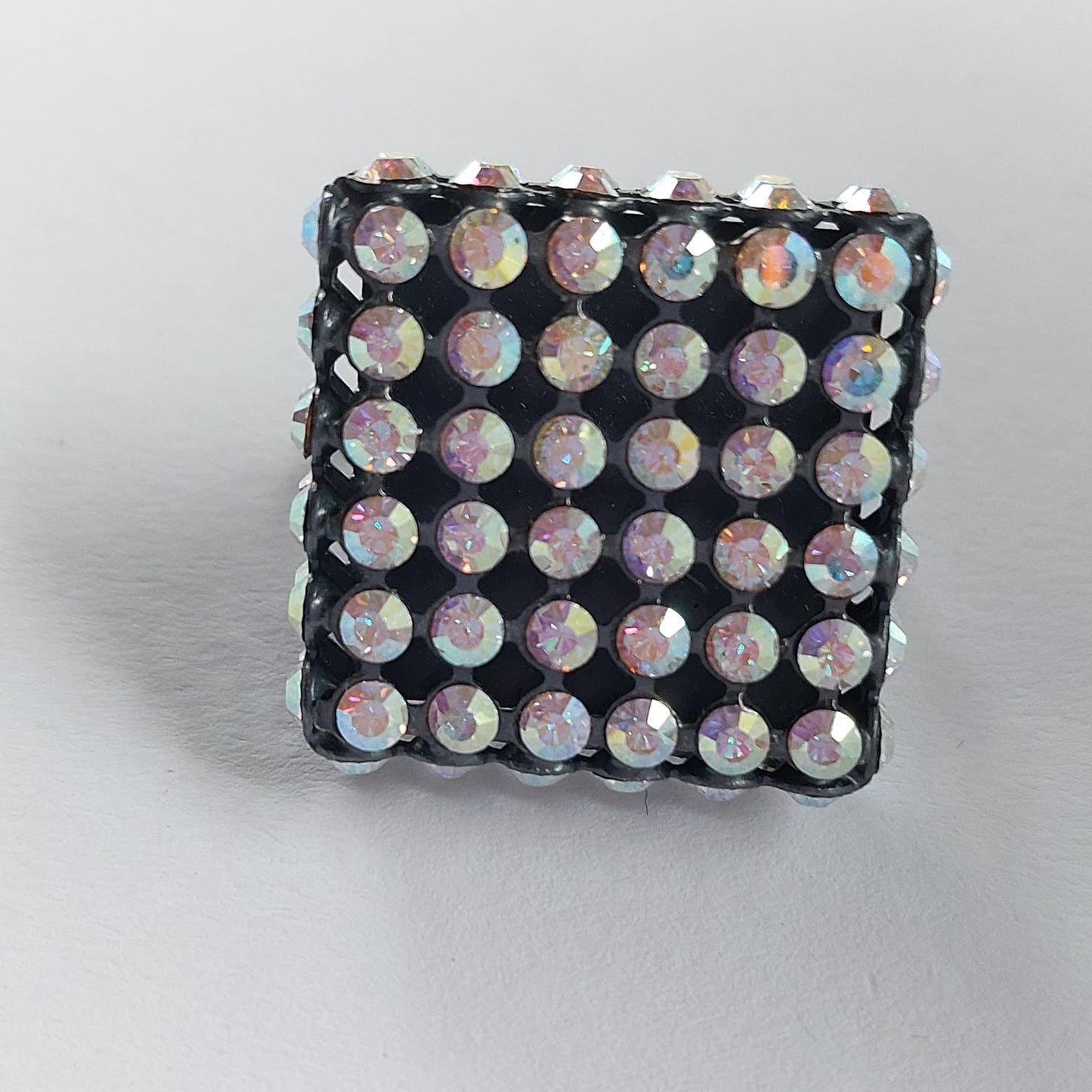 9848 Vintage Ring made with Swarovski Kristallen 25mm