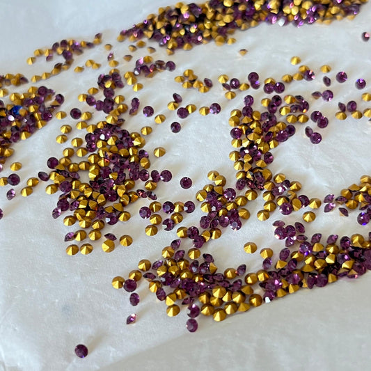 Swarovski® Chaton Vintage Amethyst Gold Foiled PP15