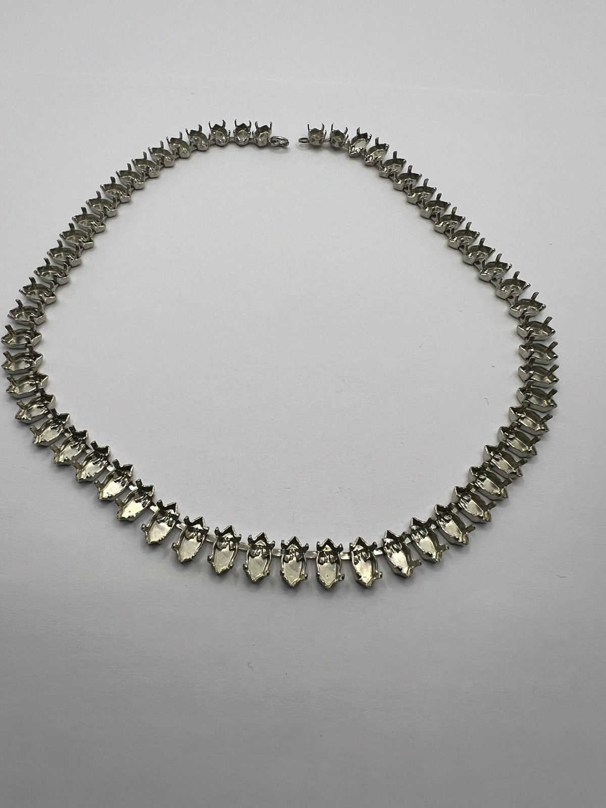 6385 Vintage Leerer DIY Collier zum Befüllen mit Swarovski Kristallen 38cm