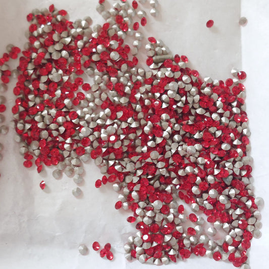 Swarovski® Chaton Light Siam PP17