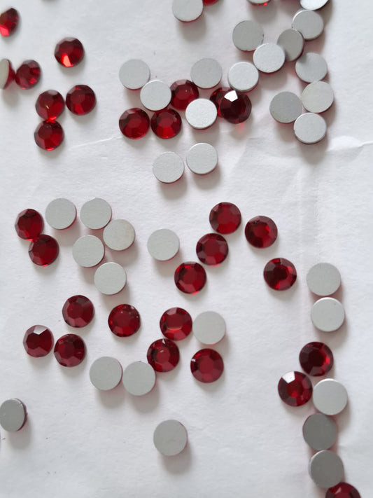 Swarovski® Flatback Rund Siam SS20