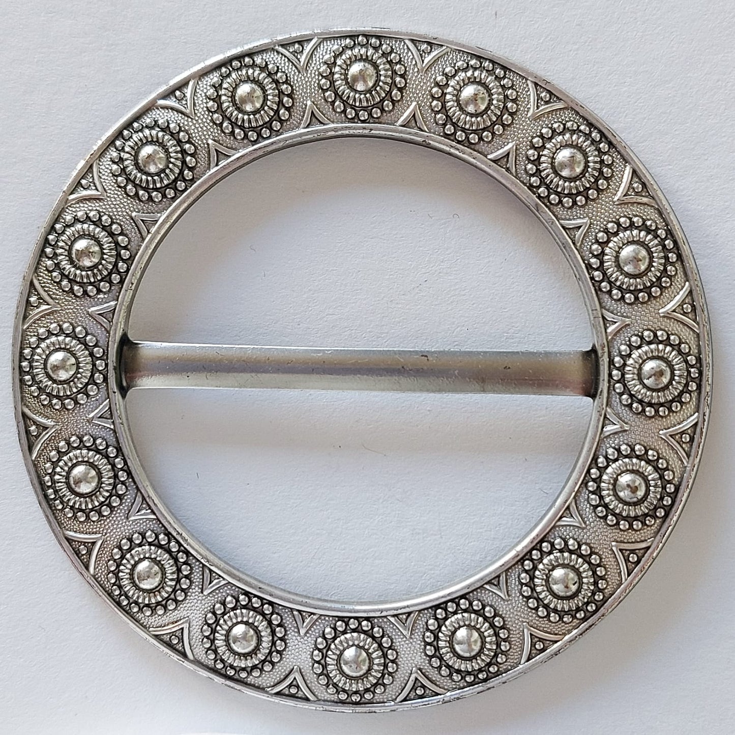 2065 Silberne Gürtelschnalle 62mm