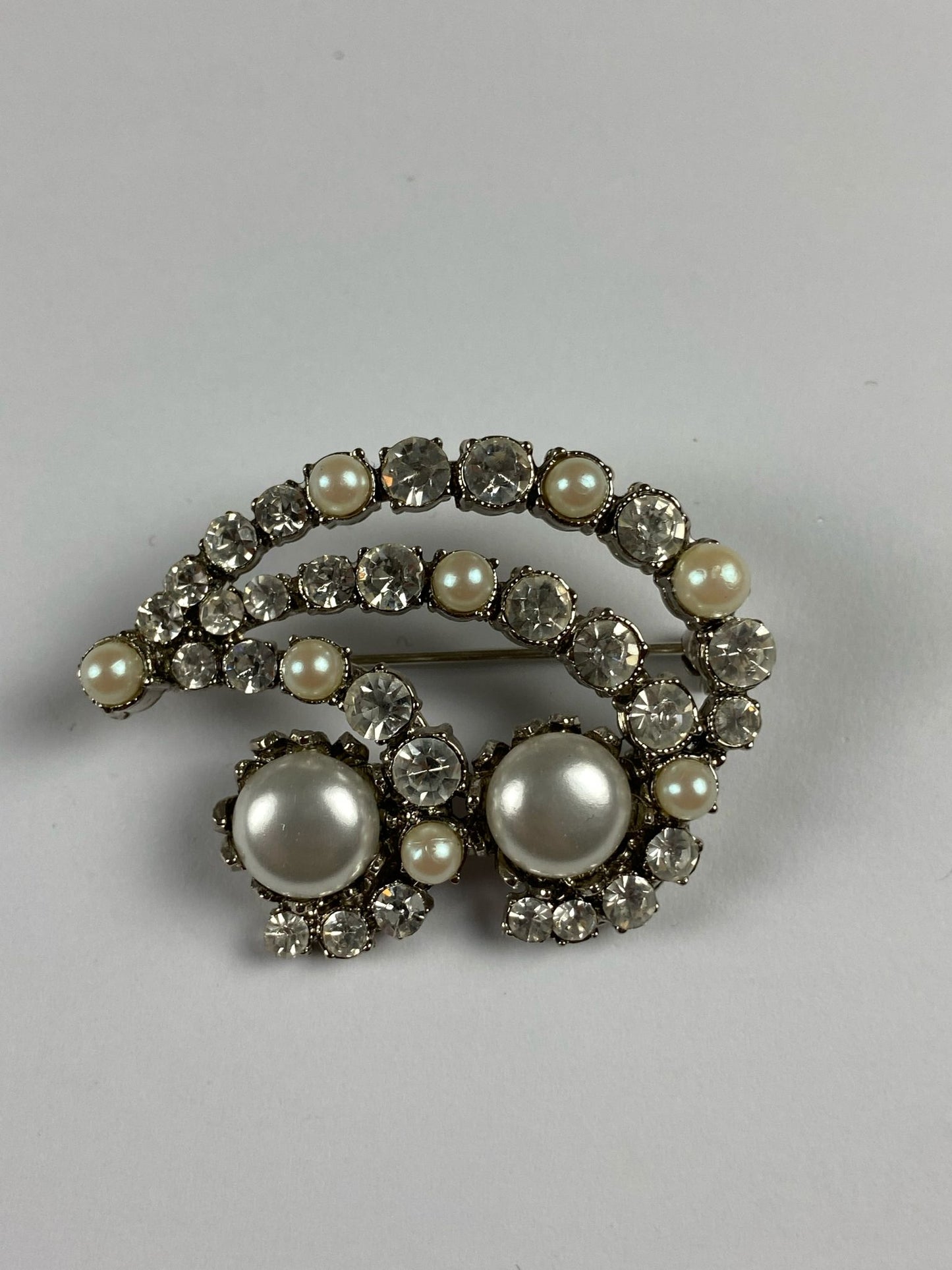 8738 Vintage Swarovski Kristallen Brosche 48mm