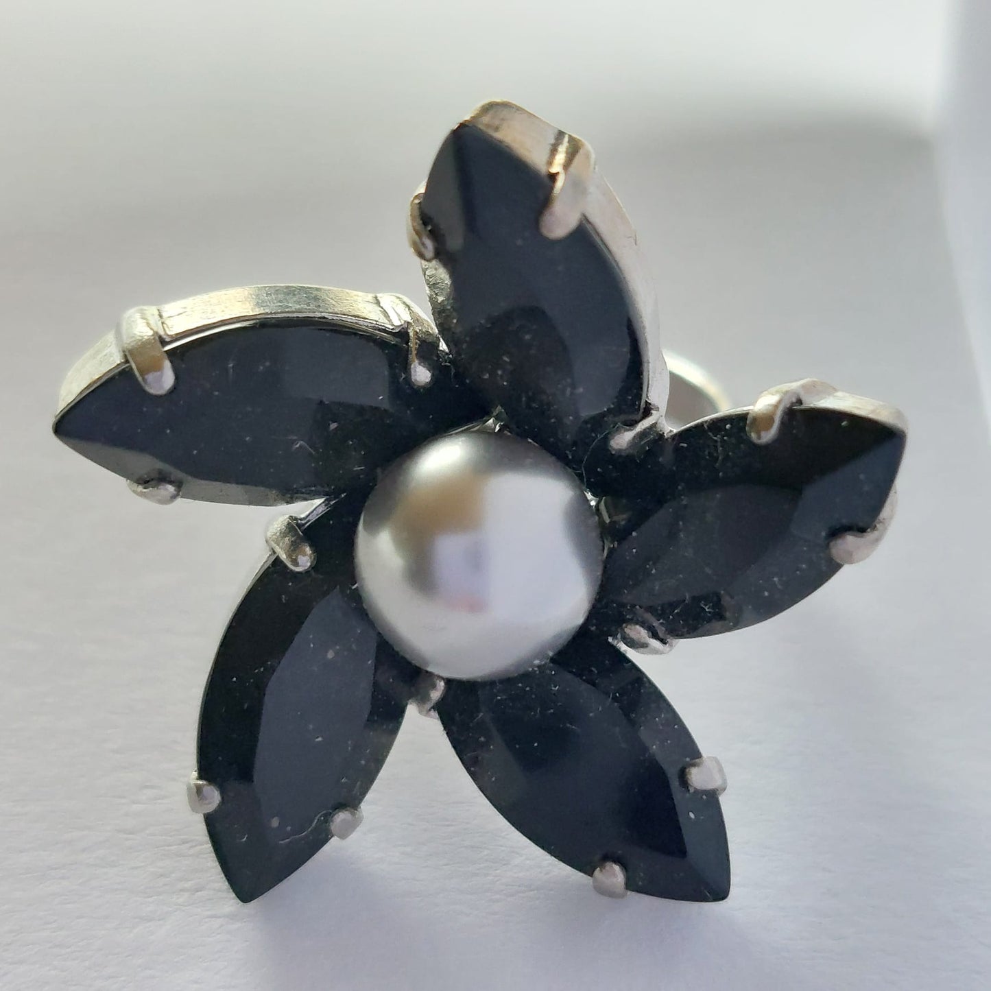 9839 Vintage Ring made with Swarovski Kristallen 30mm