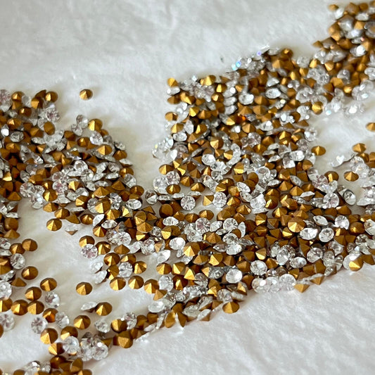 Swarovski® Chaton Vintage Crystal Gold Foiled PP15