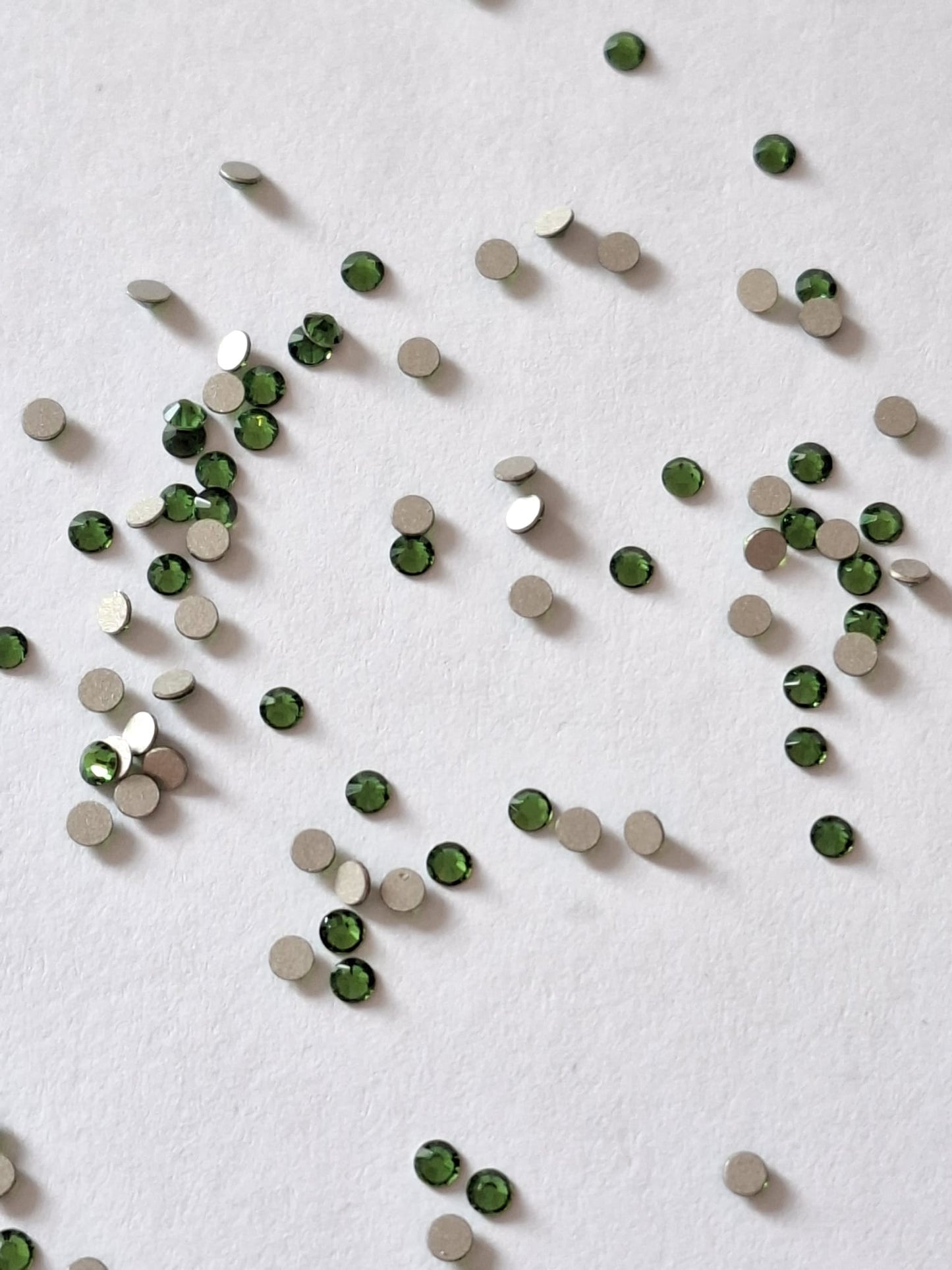 Swarovski® Flatback Rund Fern Green SS5