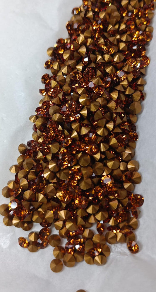 Swarovski® Chaton Vintage Topaz Gold Foiled SS18
