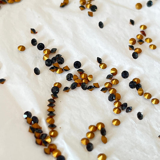 Swarovski® Chaton Vintage Morion Gold Foiled PP13