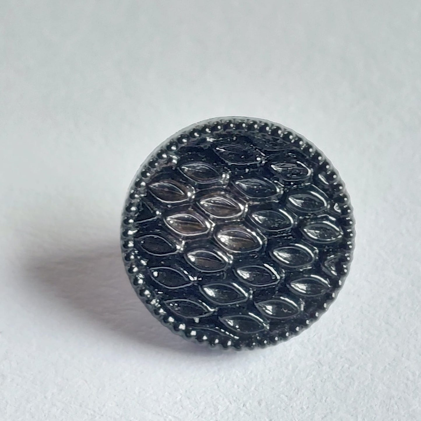 4310 Knopfe mit Swarovski Kristallen 13mm