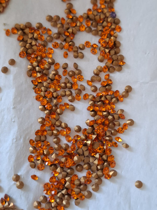 Swarovski® Chaton Vintage Sun Gold Foiled PP17