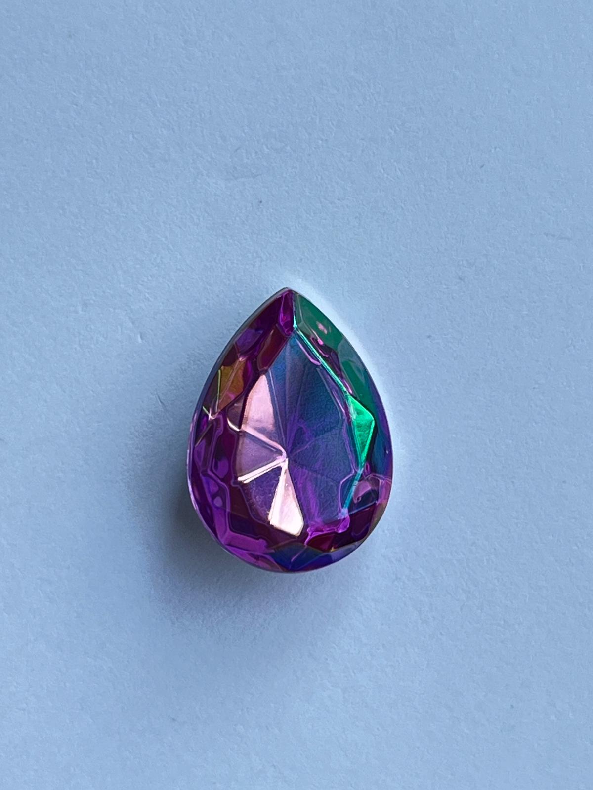 1048 Vintage Kunststoff Tropfen Crystal Cut 12mm