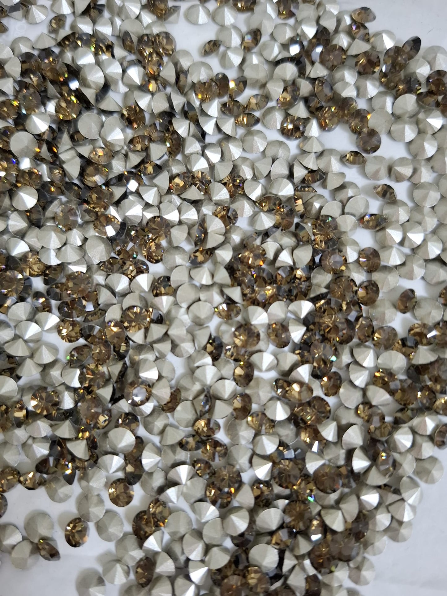 Swarovski® Chaton Smoky Quartz SS24