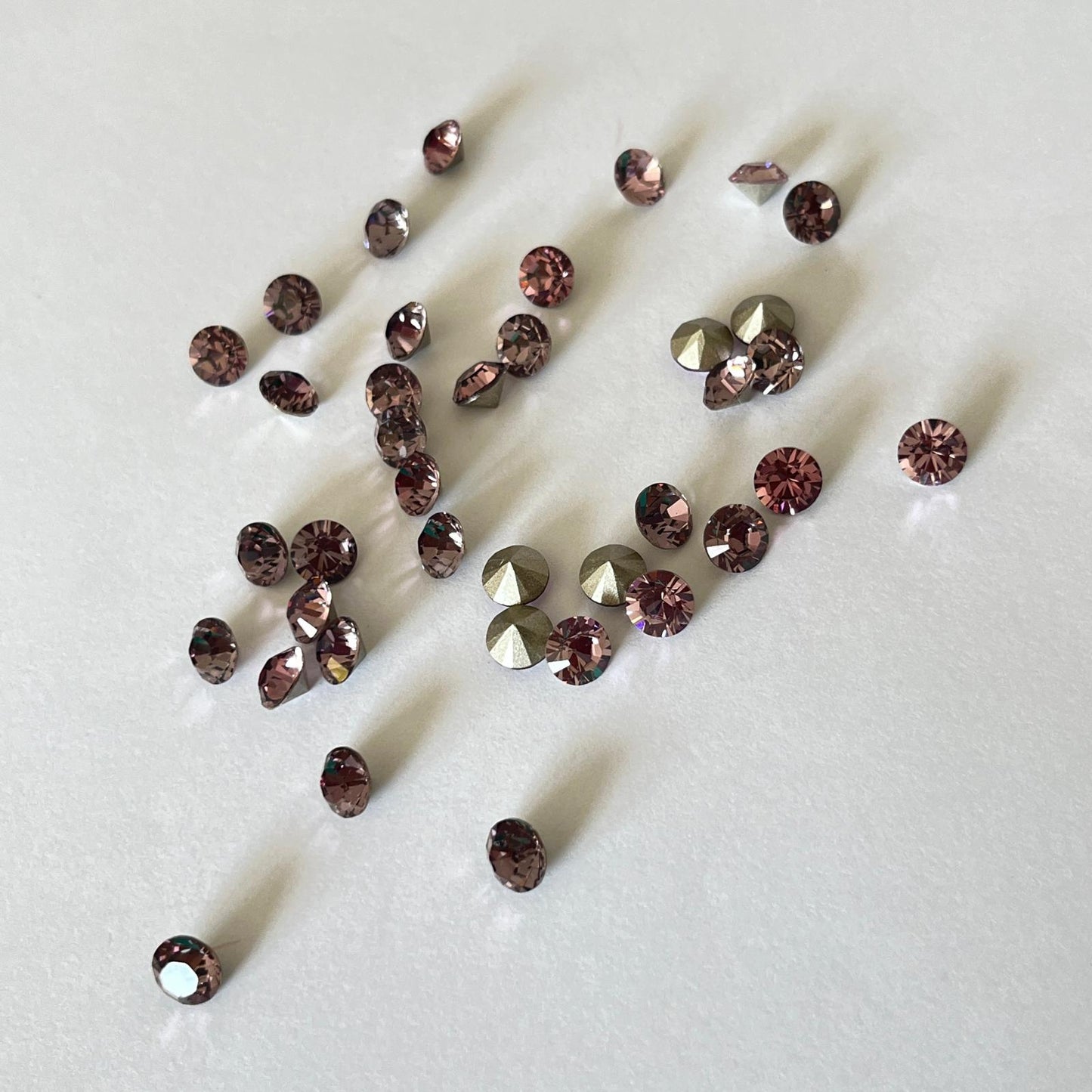 Swarovski® Chaton Antique Pink SS29