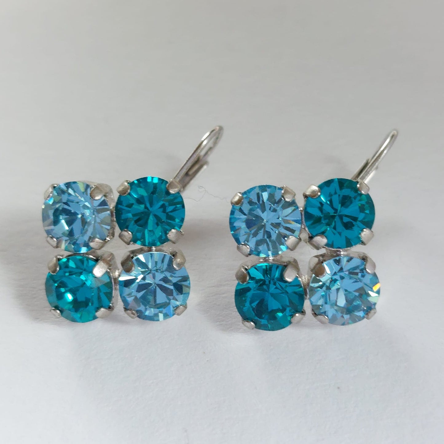 3609 Vintage Ohrringe mit Swarovski Kristallen 25mm