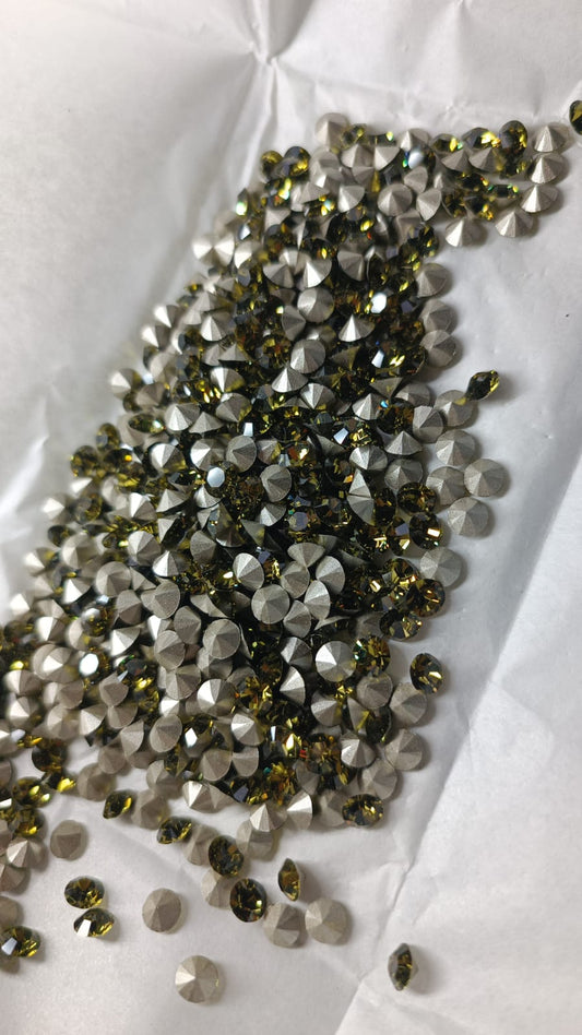 Swarovski® Chaton Vintage Khaki Silver Foiled SS24