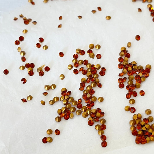 Swarovski® Chaton Vintage Madeira Top Gold Foiled PP11