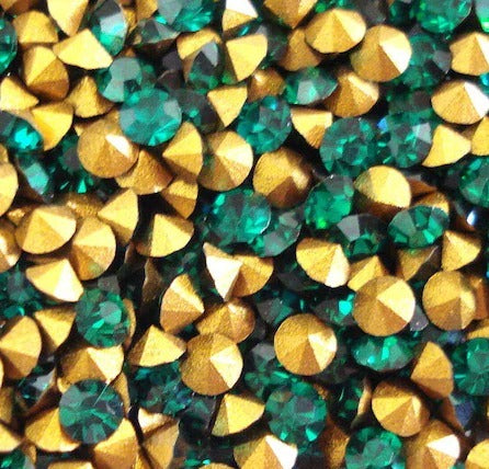 Swarovski® Chaton Vintage Emerald Gold Foiled SS45