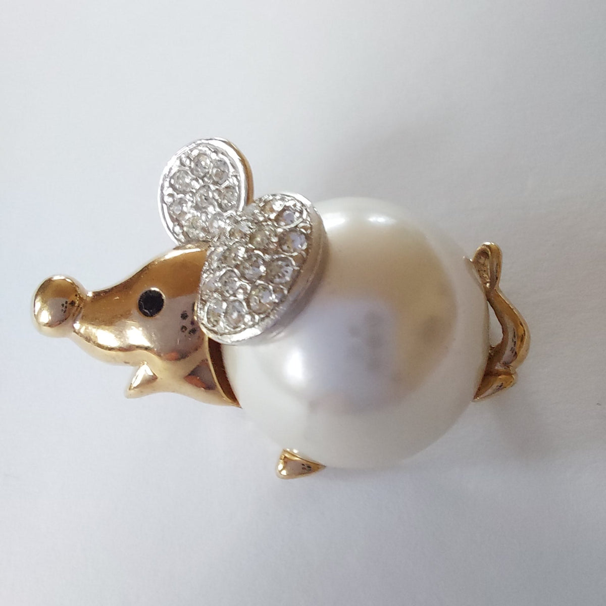 8961 Vintage Brosche made with Swarovski Kristallen