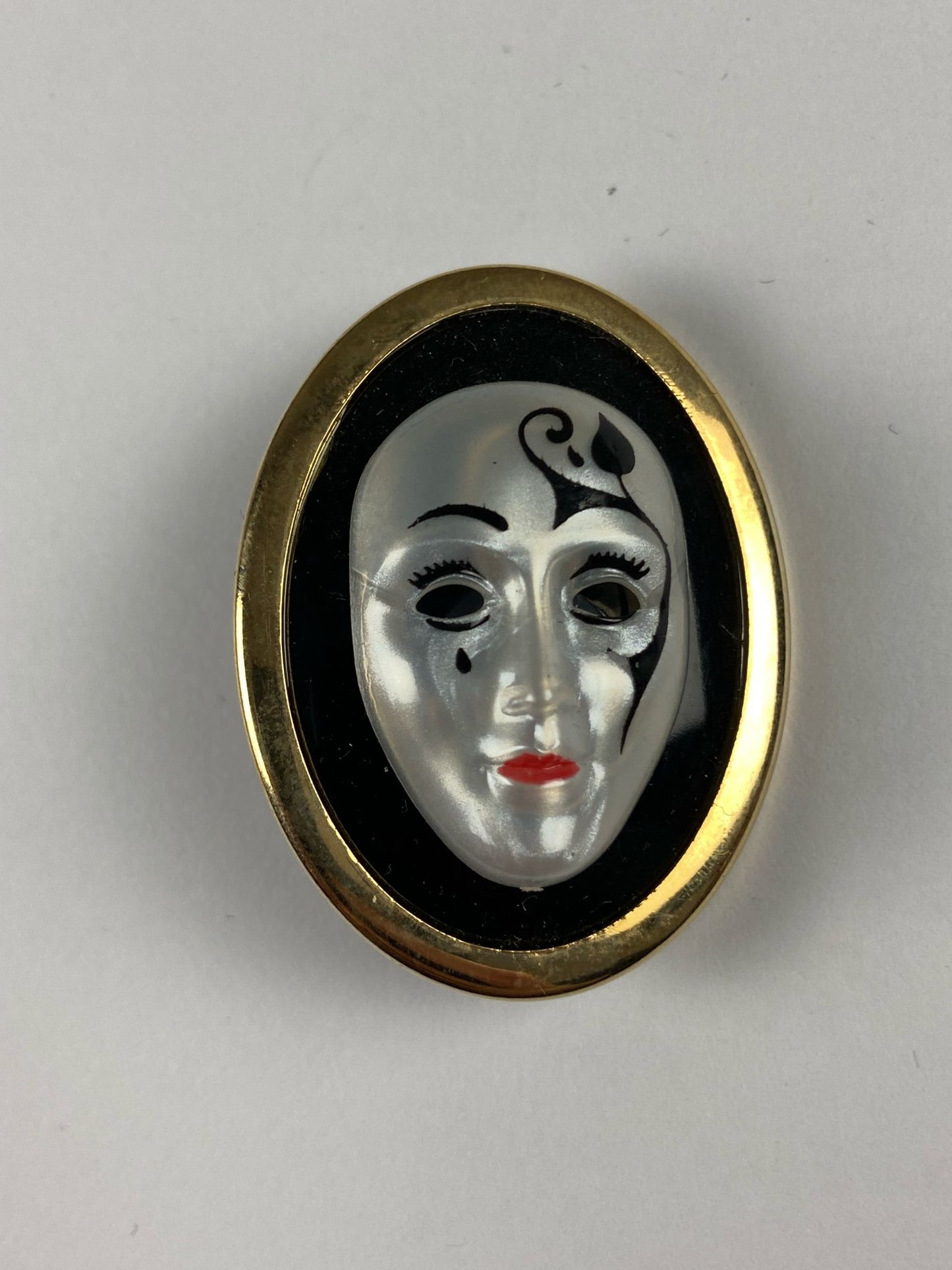 8684 Vintage Swarovski Kristallen Brosche 42mm