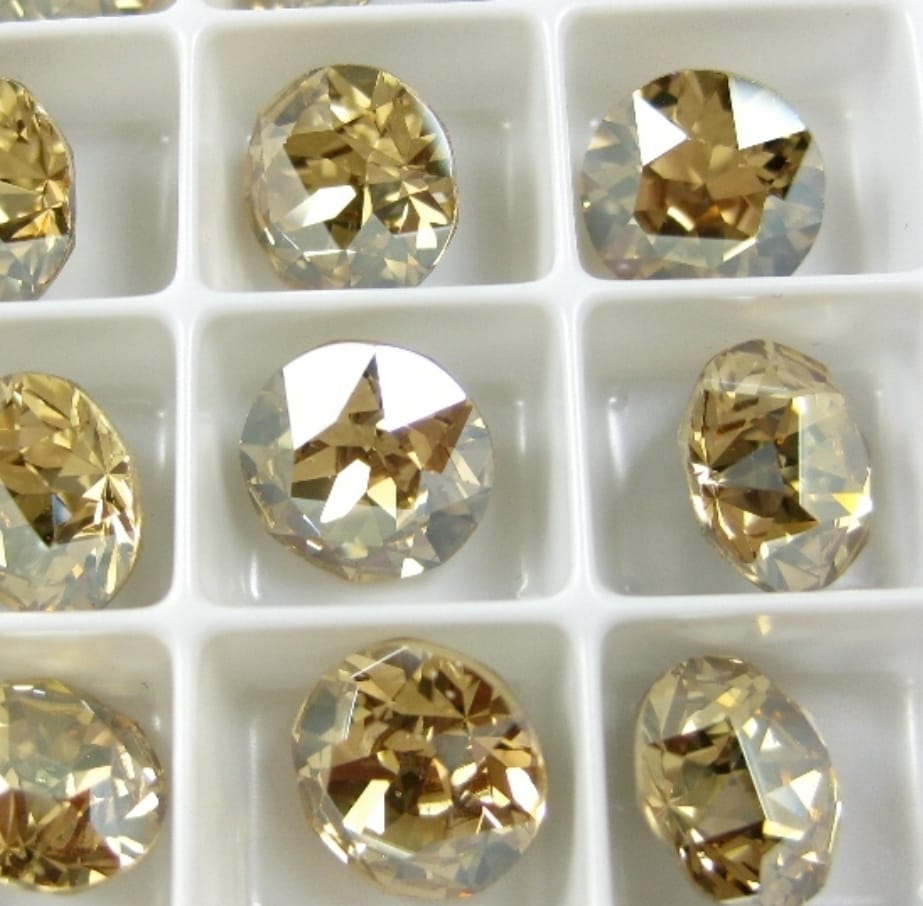 Swarovski® Chaton Golden Shadow SS29