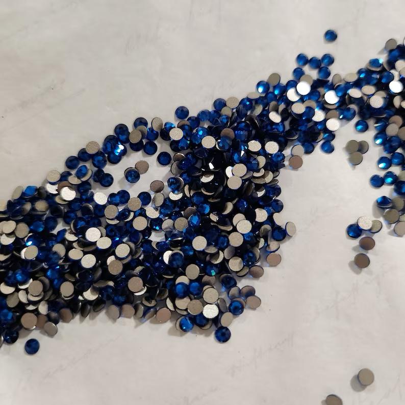 Swarovski® Nail Crystals Flat Rund Capri Blue SS20