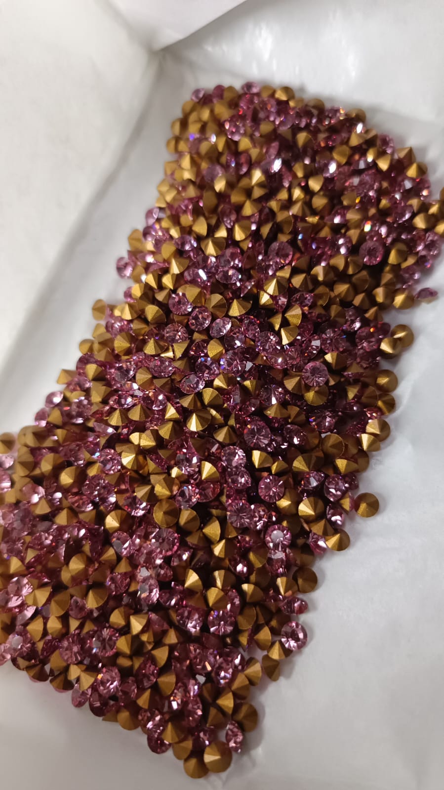 Swarovski® Chaton Vintage Light Rose Gold Foiled SS18