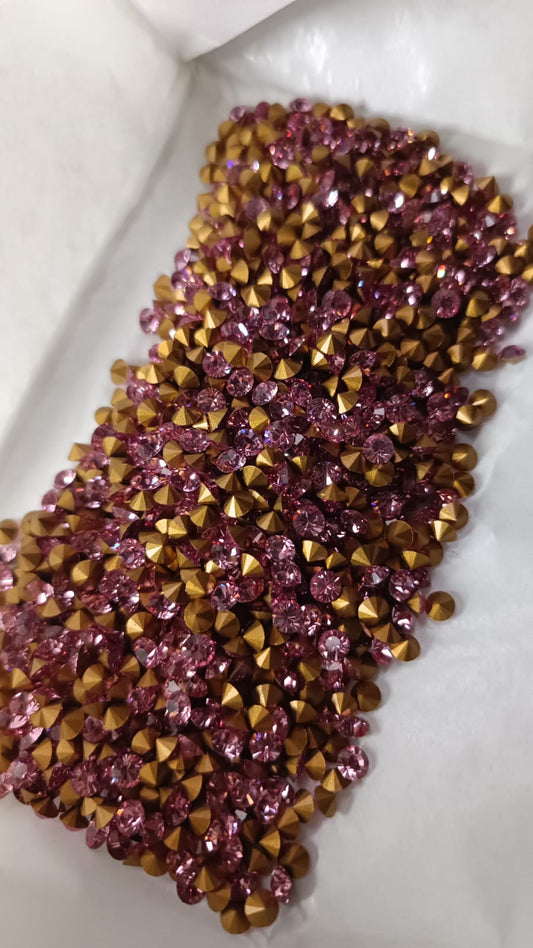 Swarovski® Chaton Vintage Light Rose Gold Foiled SS18