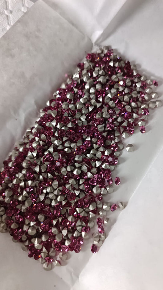 Swarovski® Chaton Vintage Rose Silver Foiled SS18