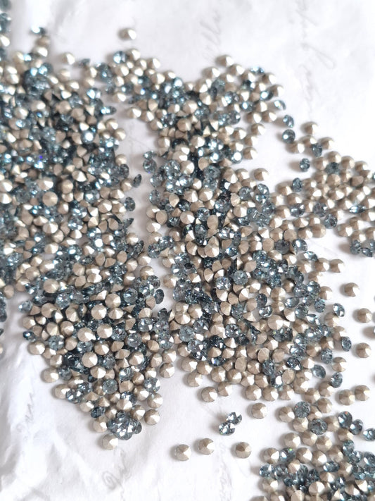 Swarovski® Chaton Indian Sapphire PP18