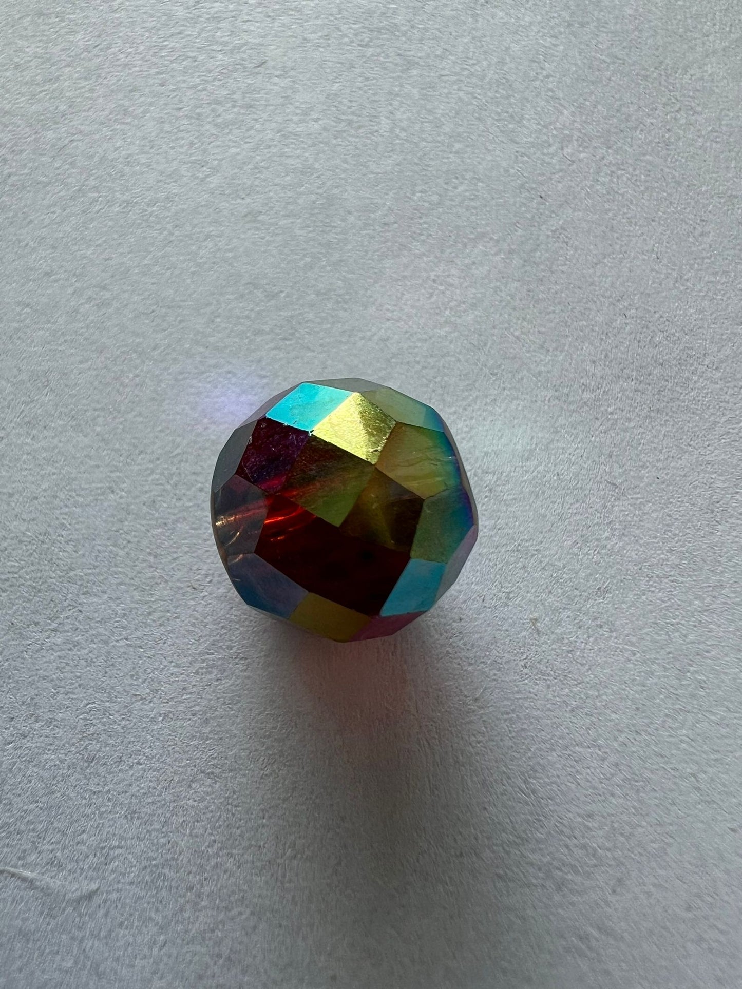 5757 Vintage Acryl Perlen Rot AB 11mm